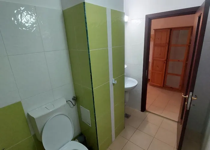 Monad Готель Ефоріє-Норд