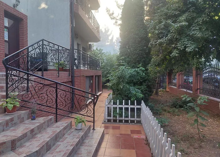 Готель Monad 3*