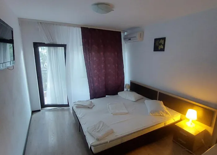 Готель Monad Ефоріє-Норд