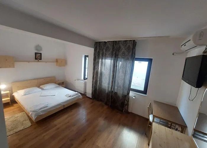 Monad 3* Ефоріє-Норд