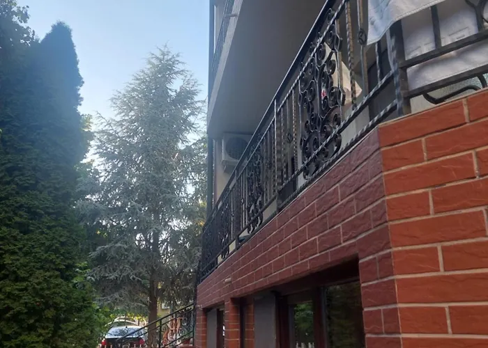 Monad Готель Ефоріє-Норд